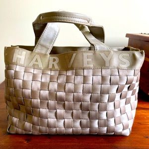 The original HARVEYS seatbelt bag satchel purse